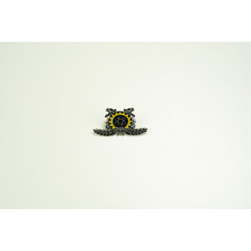 BADGE TECHNOLOGIST SILVER METAL